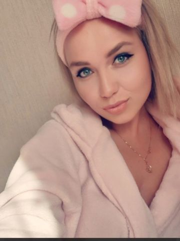 Моника